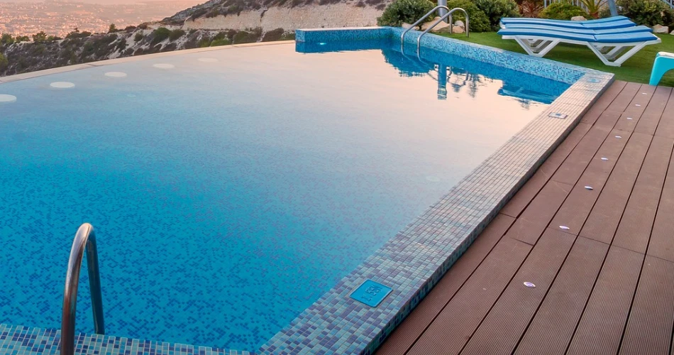 Best 10 Rooftop Pools in Dubai
